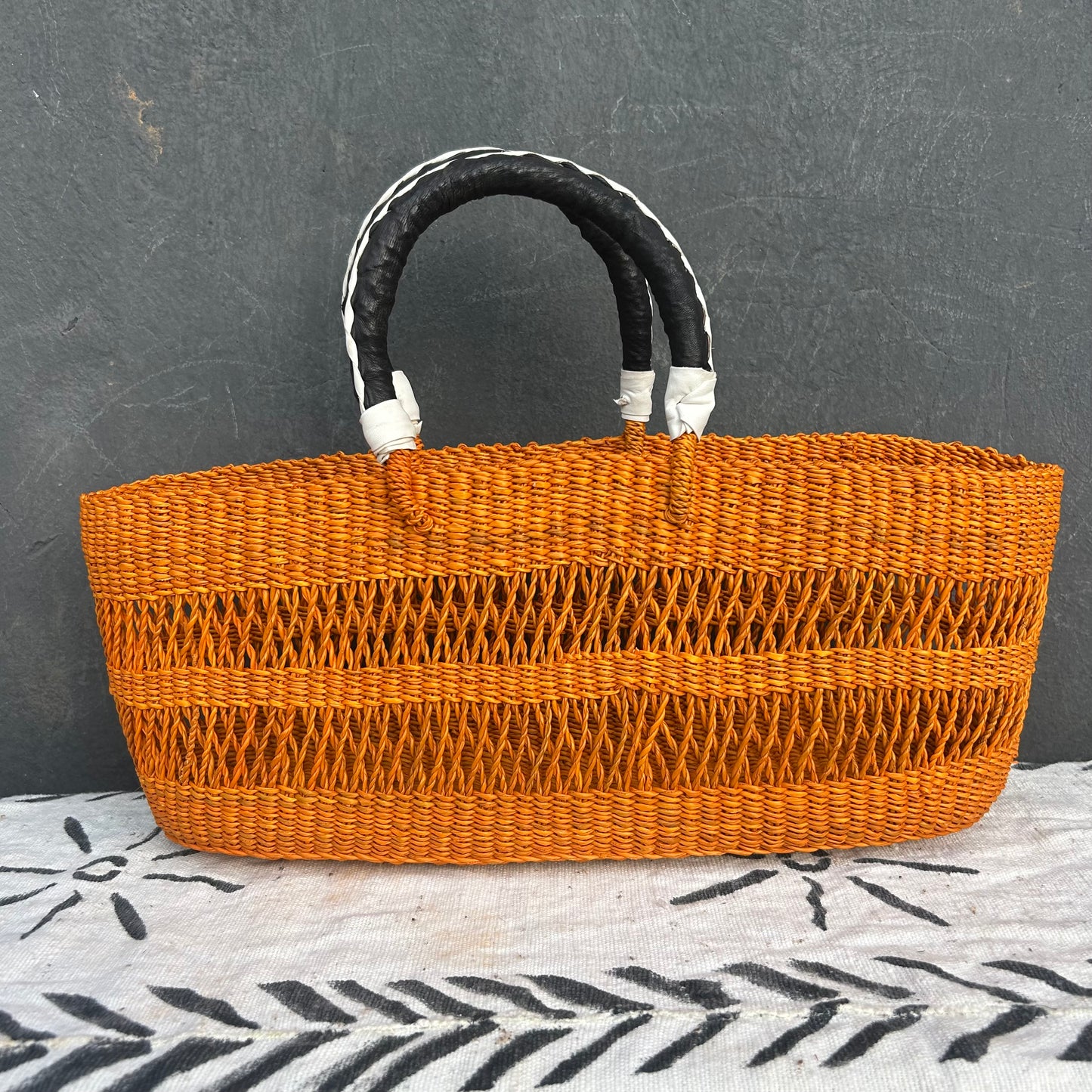 Handwoven Bolga Tote Basket/Picnic Basket/Shopping Basket - arabolgabaskets.com
