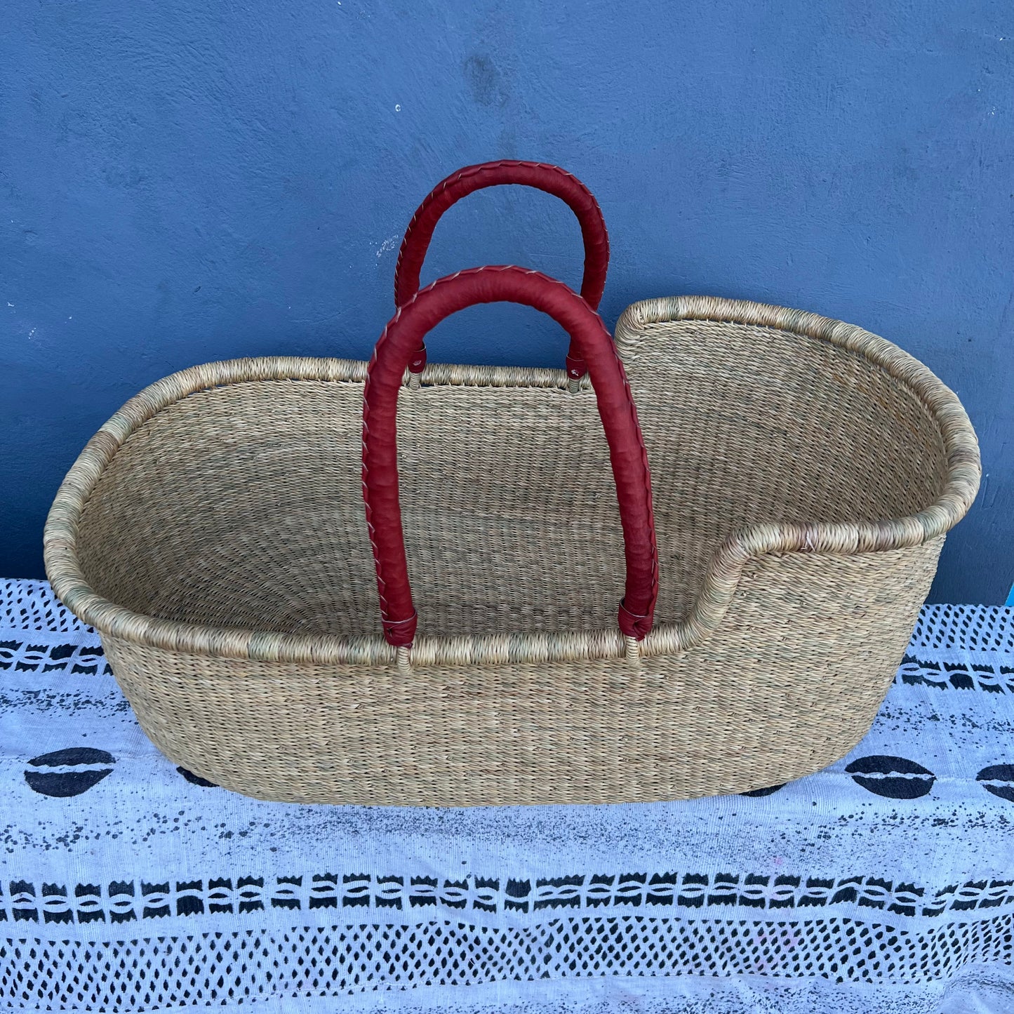 Baby Bassinet/ Babies Cot/Bolga Moses Basket - arabolgabaskets.com
