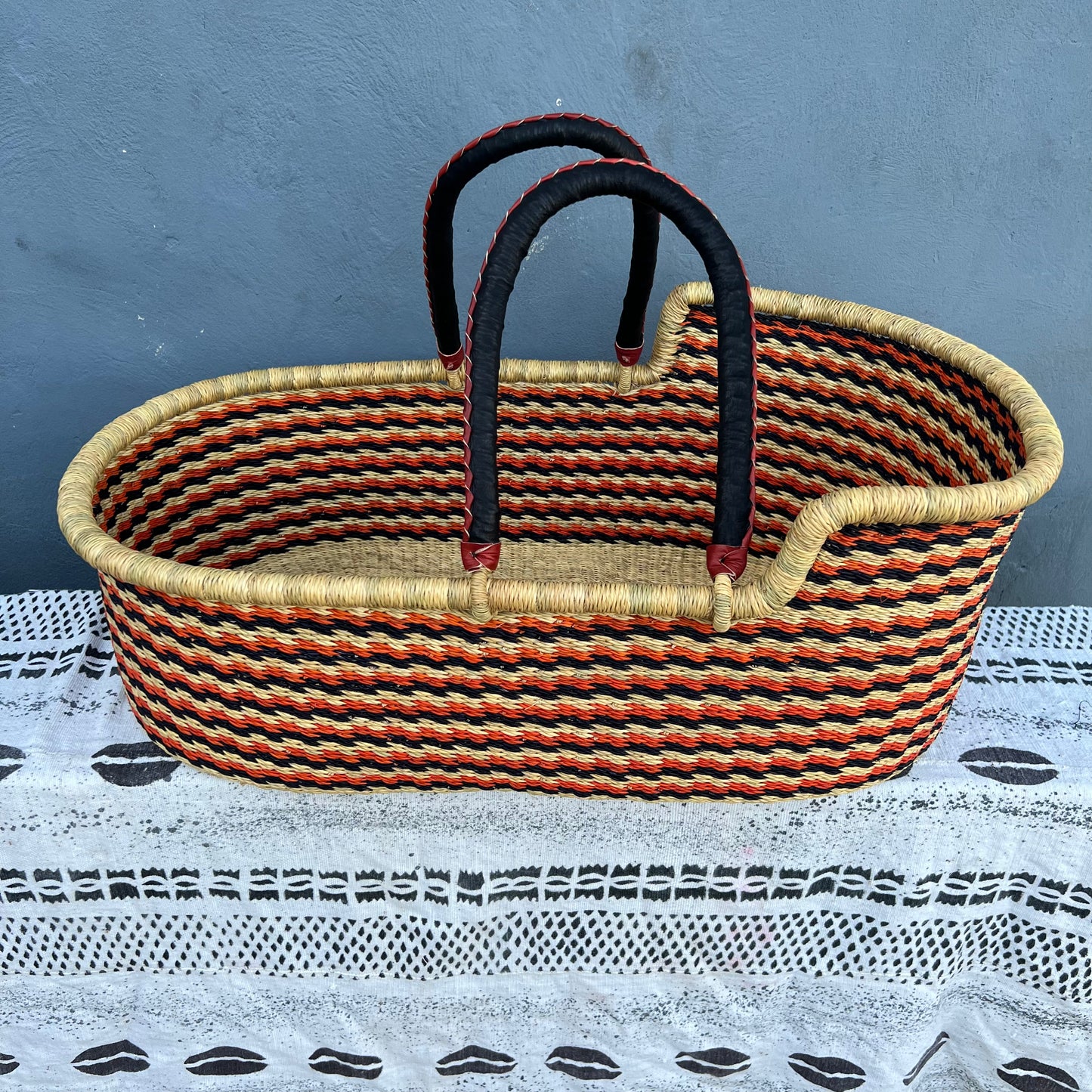 Bassinet/ Babies Cot/ Bolga Moses Basket
