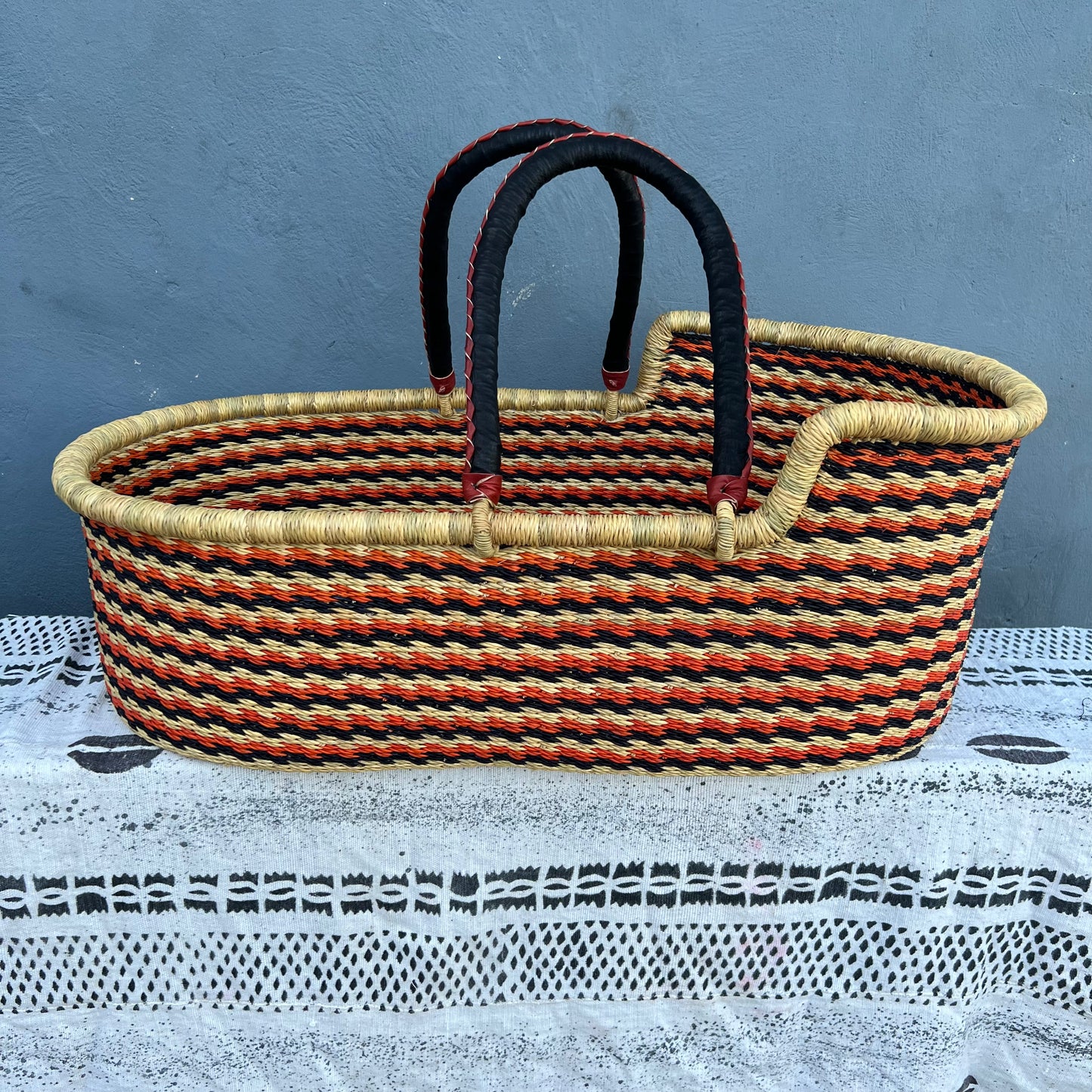 Bassinet/ Babies Cot/ Bolga Moses Basket