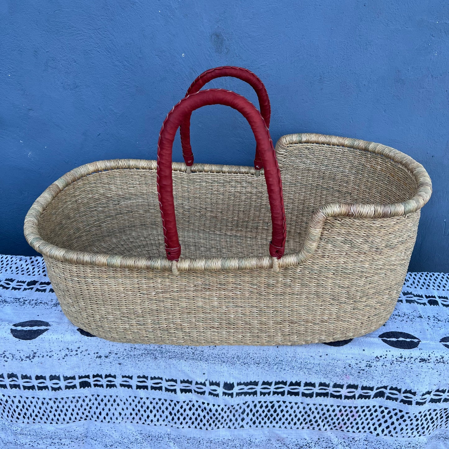 Baby Bassinet/ Babies Cot/Bolga Moses Basket - arabolgabaskets.com