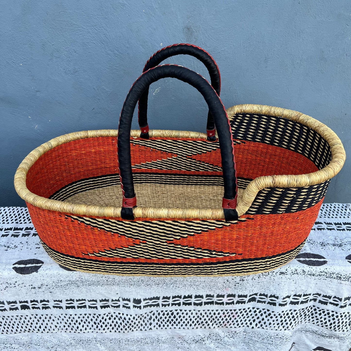 Bassinet/ Babies Cot/Bolga Moses Basket