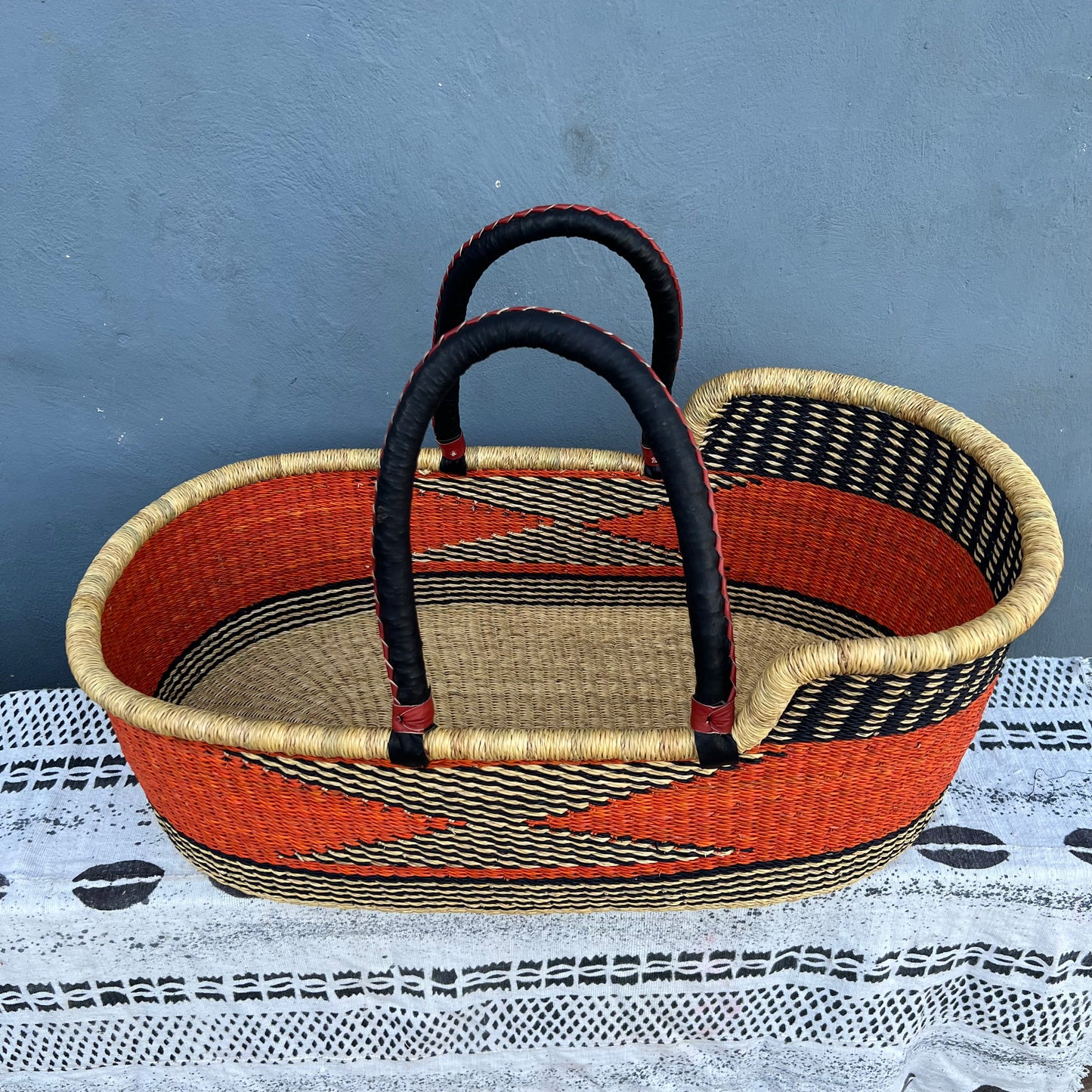Bassinet/ Babies Cot/Bolga Moses Basket