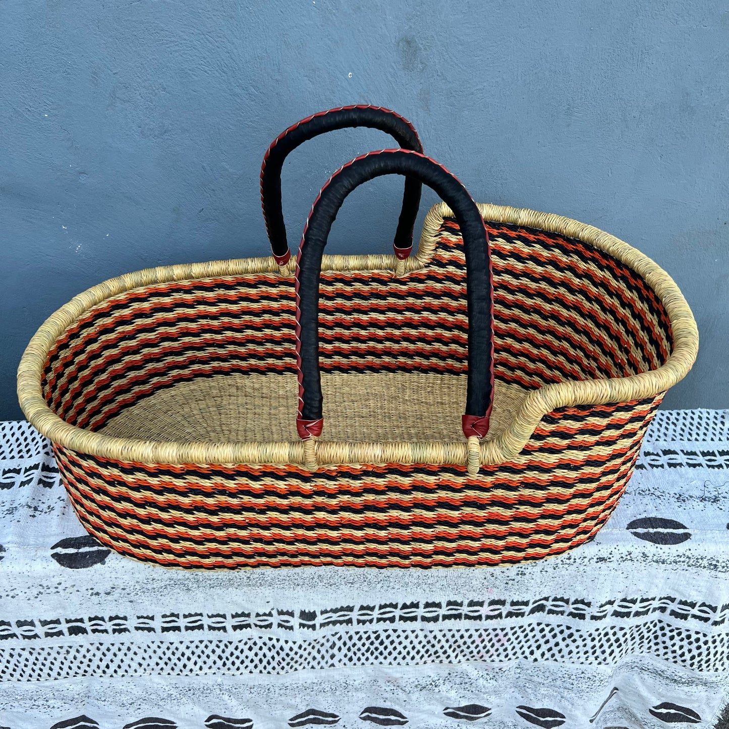 Bassinet/ Babies Cot/ Bolga Moses Basket