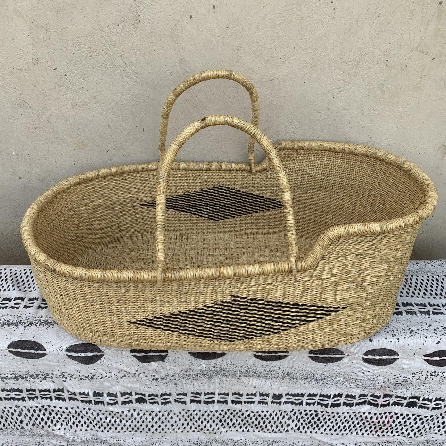 Bassinet/Babies Cot/Bolga Moses Basket - arabolgabaskets.com