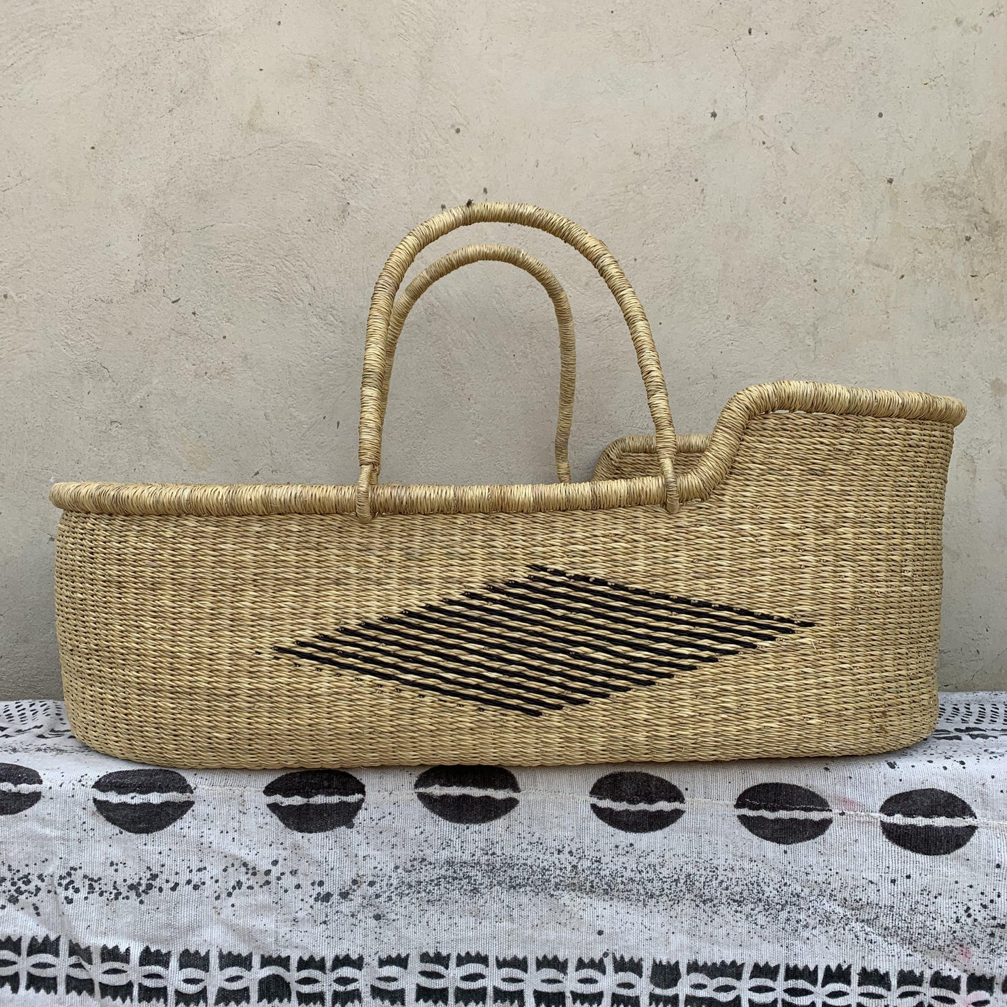 Bassinet/Babies Cot/Bolga Moses Basket - arabolgabaskets.com