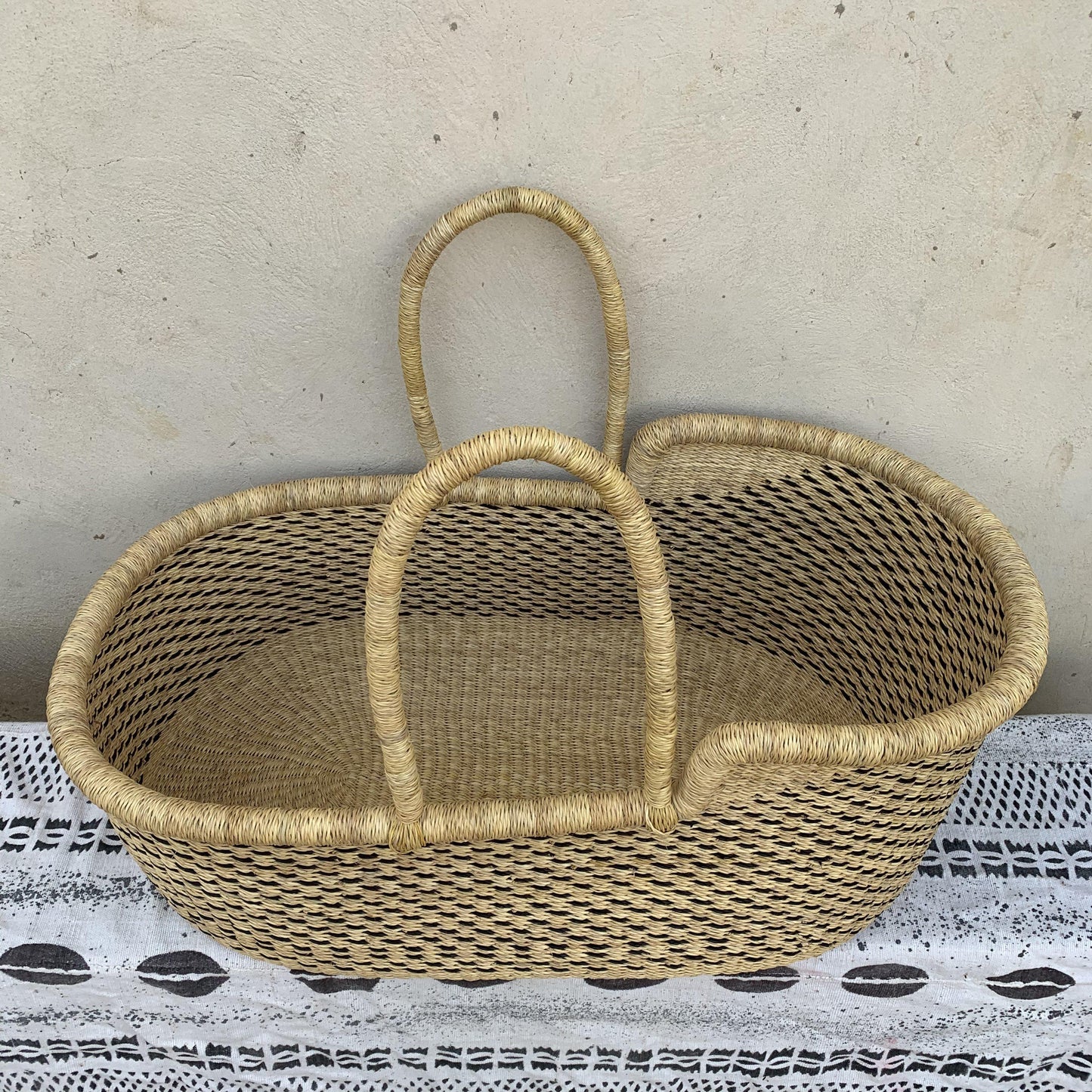 Bassinet/Babies Cot/ Bolga Moses Basket - arabolgabaskets.com