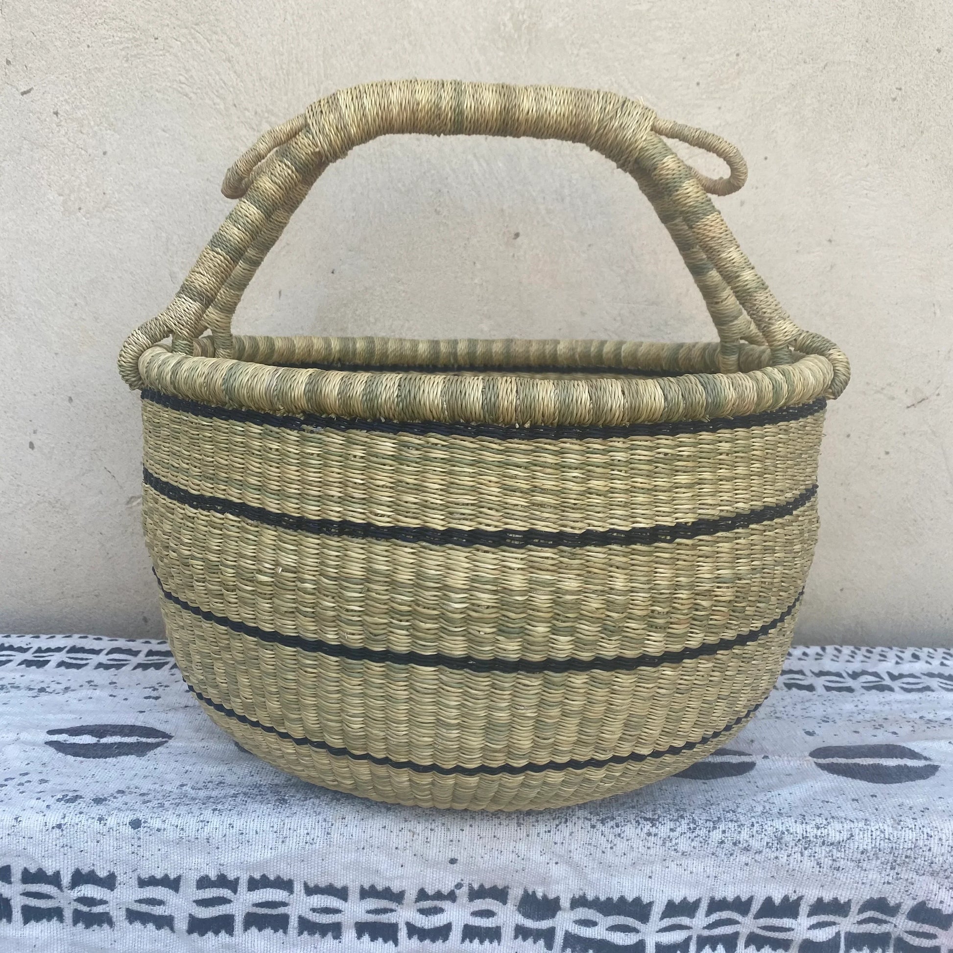 Large Bolga Round Market Basket - arabolgabaskets.com