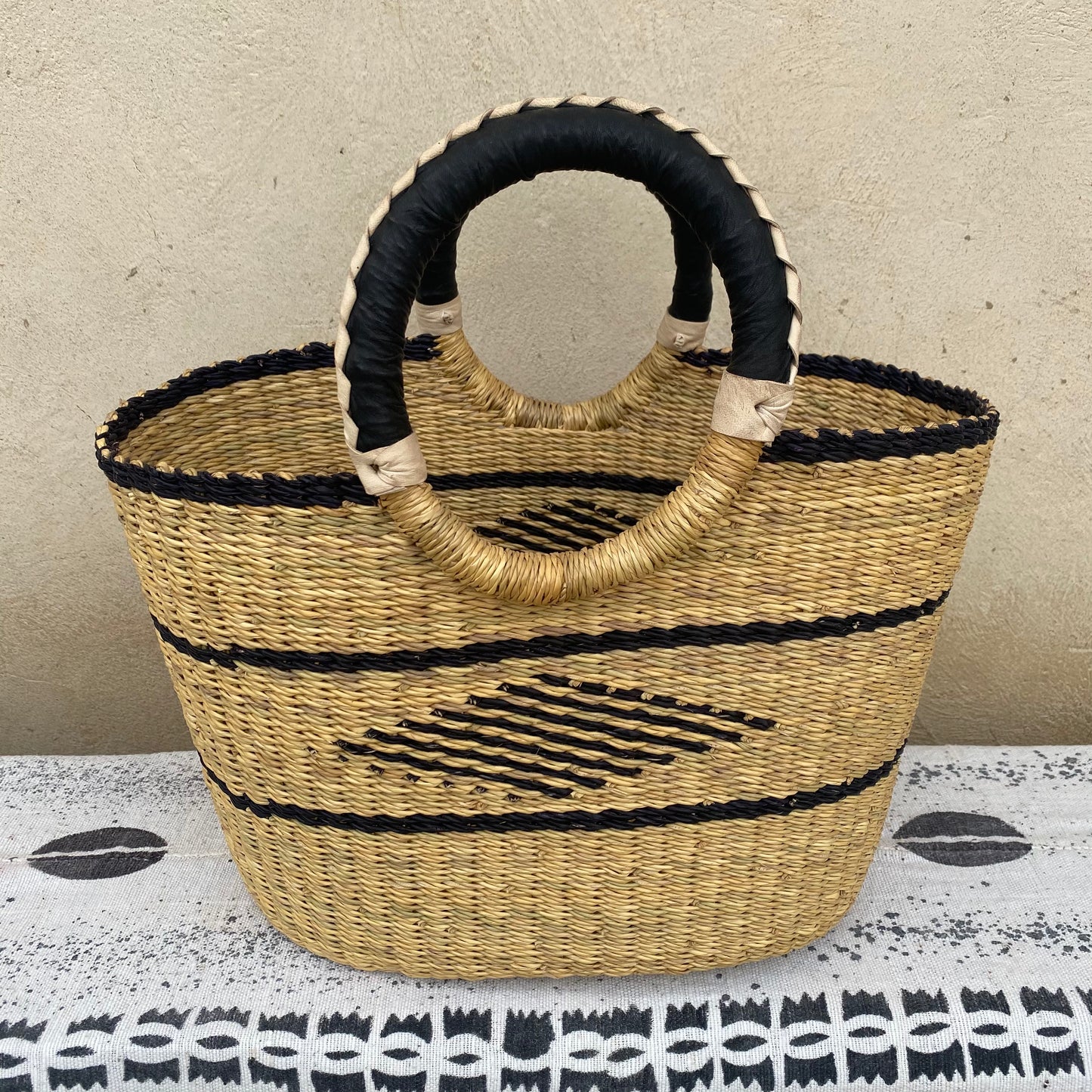Single Weave Oval Shopping Bolga Basket - Ring Handle