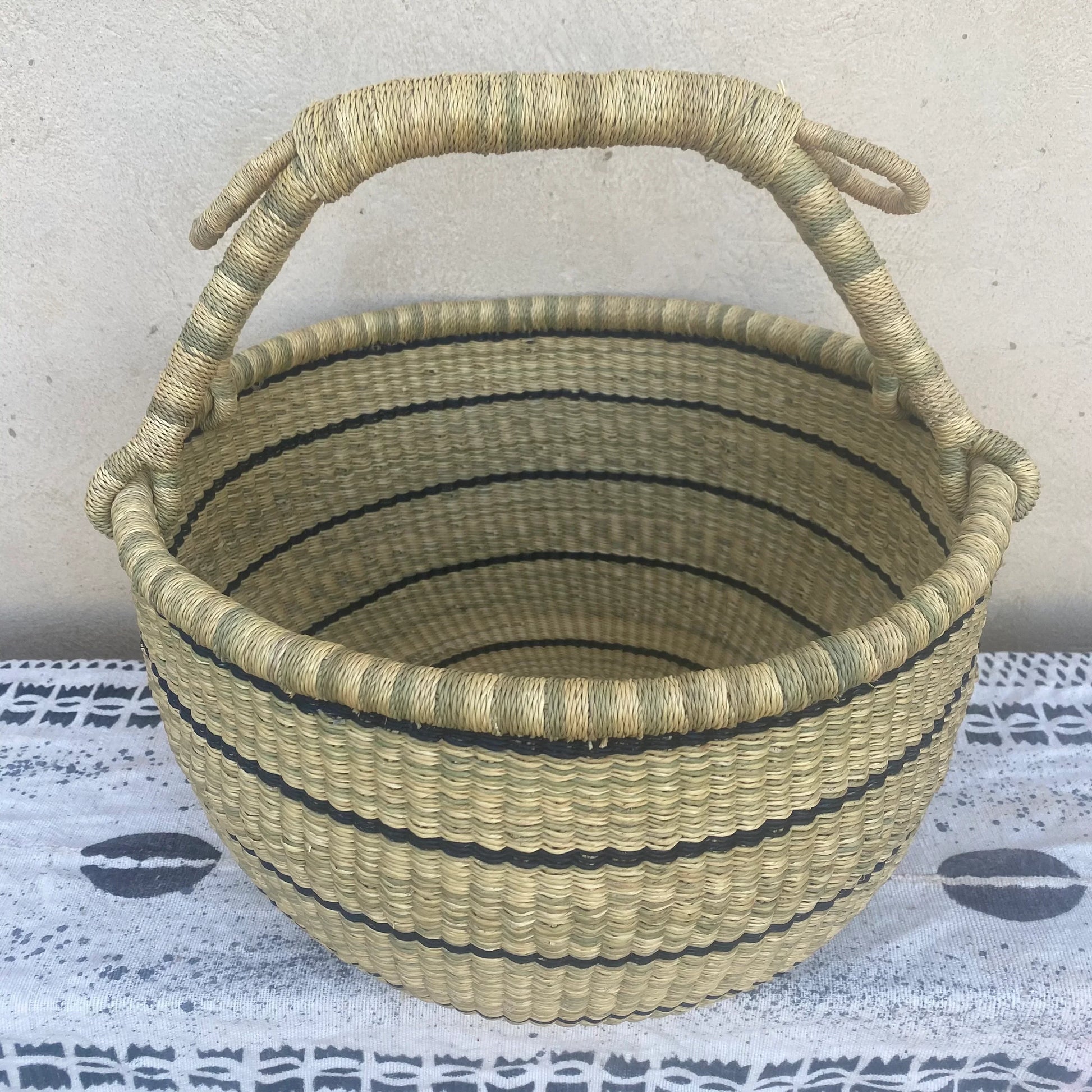 Large Bolga Round Market Basket - arabolgabaskets.com