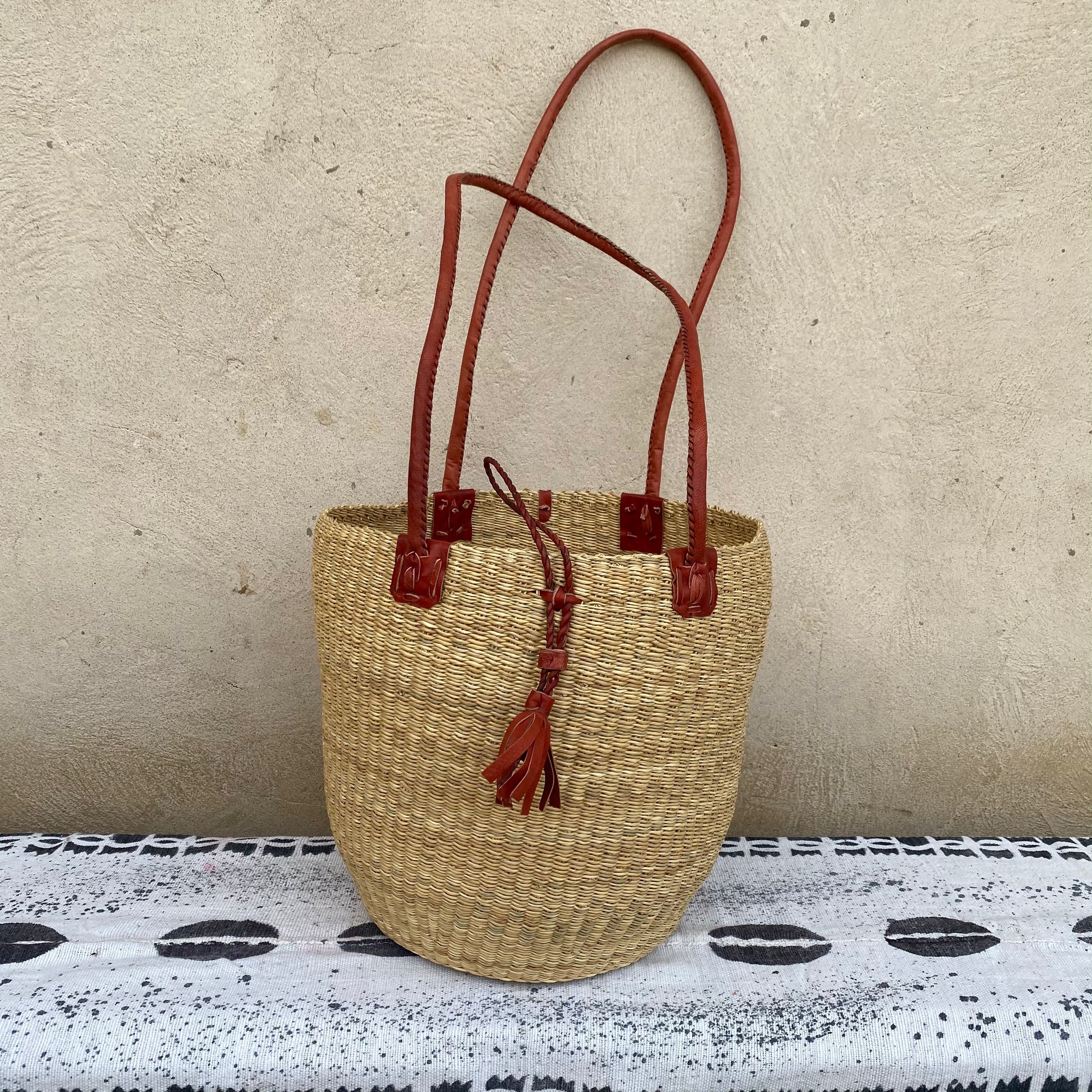 Handwoven Straw Tote Bag - arabolgabaskets.com