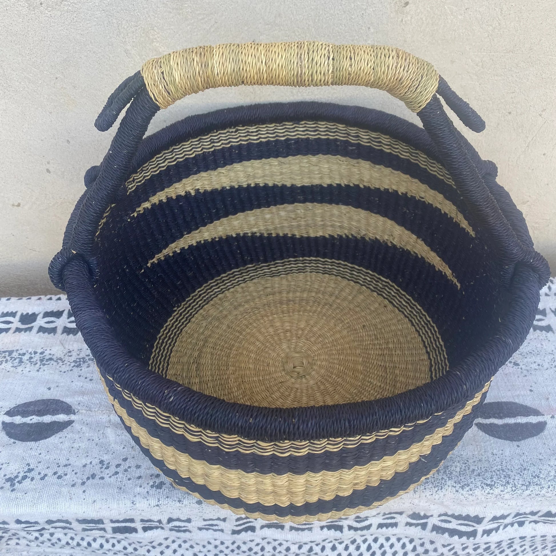 Large Bolga Round Market Basket - arabolgabaskets.com