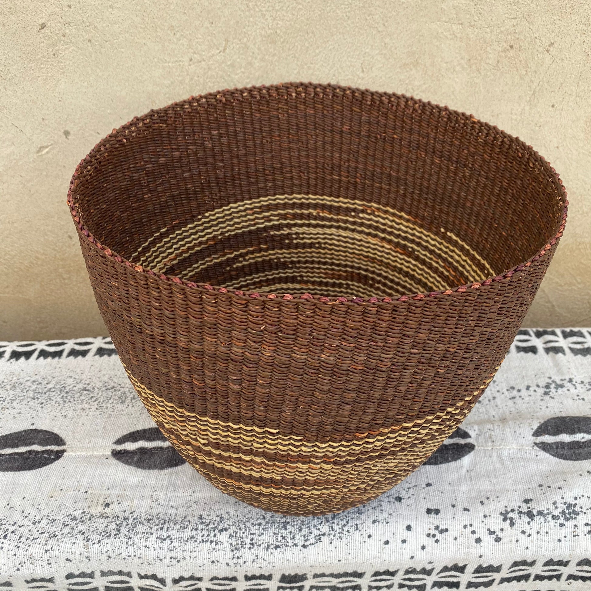 Handwoven Bolga Planter Basket - arabolgabaskets.com
