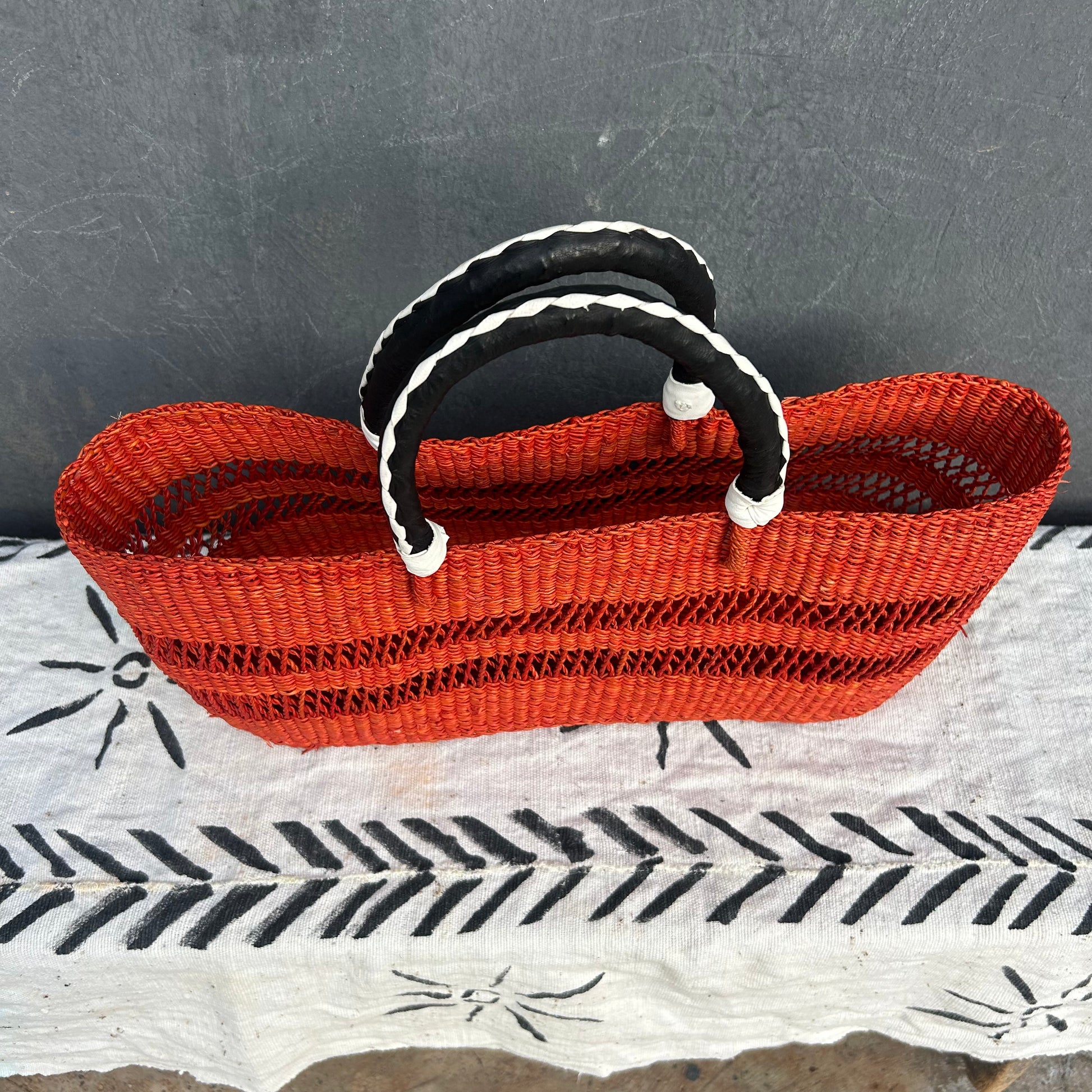 Handwoven Bolga Tote Basket/Picnic Basket/Shopping Basket - arabolgabaskets.com