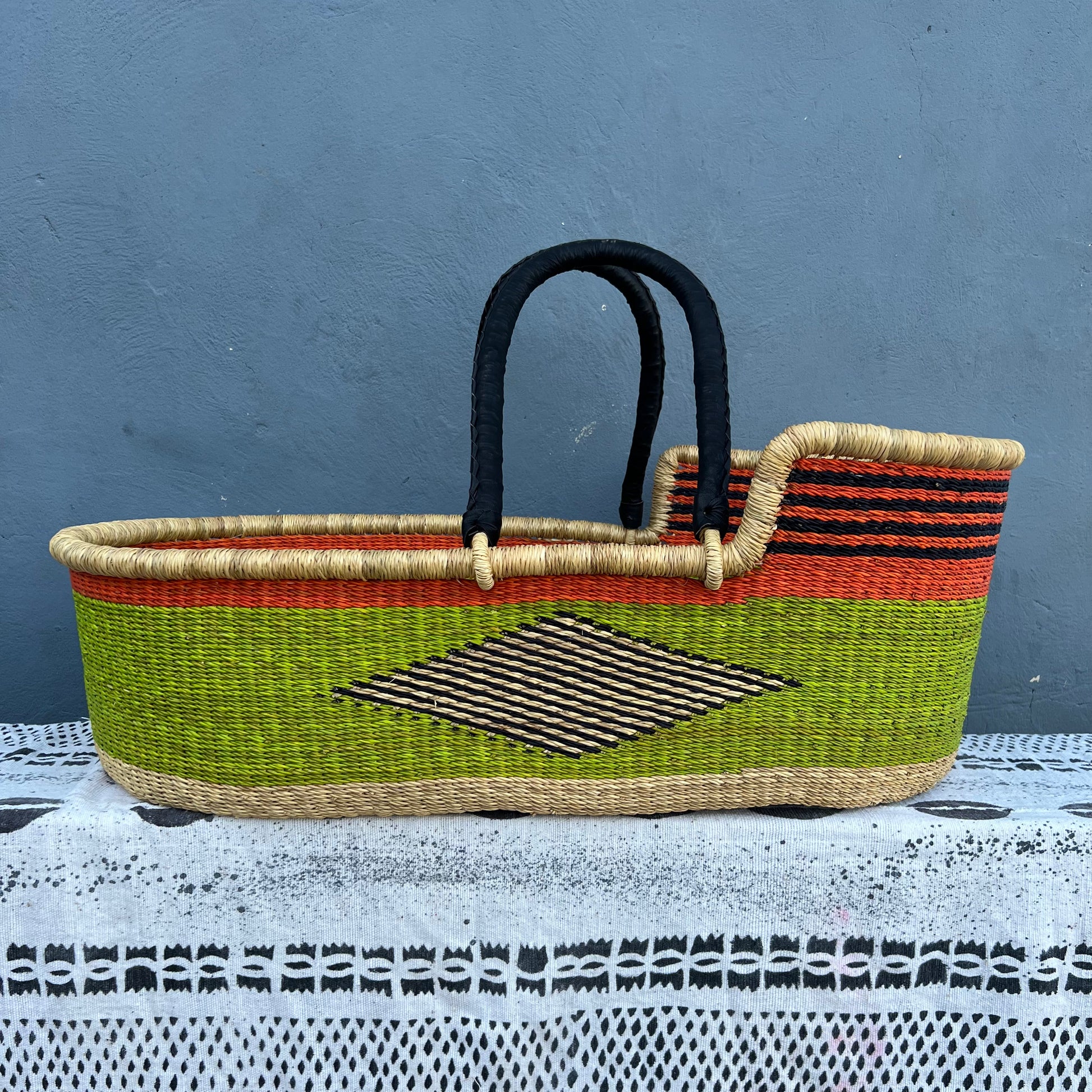 Bassinet/ Babies Cot/ Bolga Moses Basket - arabolgabaskets.com