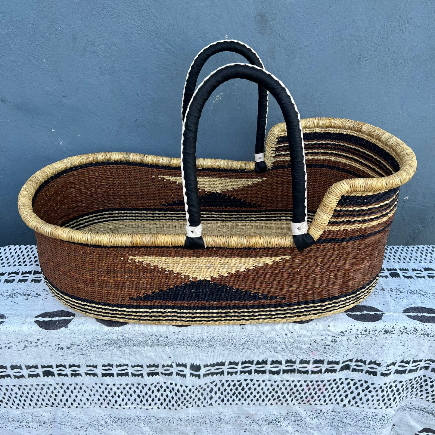Bassinet/ Babies Cot/Bolga Moses Basket