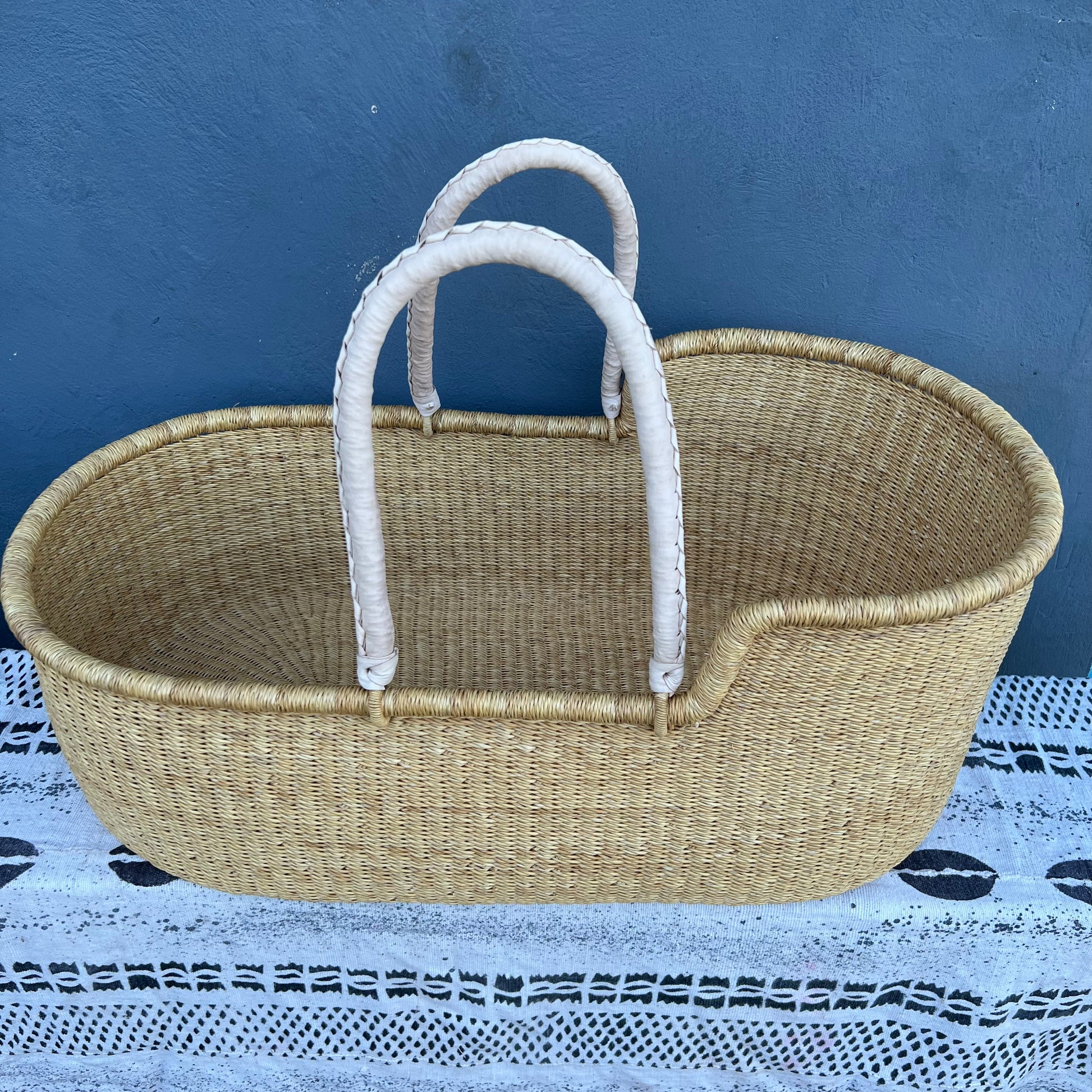 Baby Bassinet/ Babies Cot/Bolga Moses Basket - arabolgabaskets.com