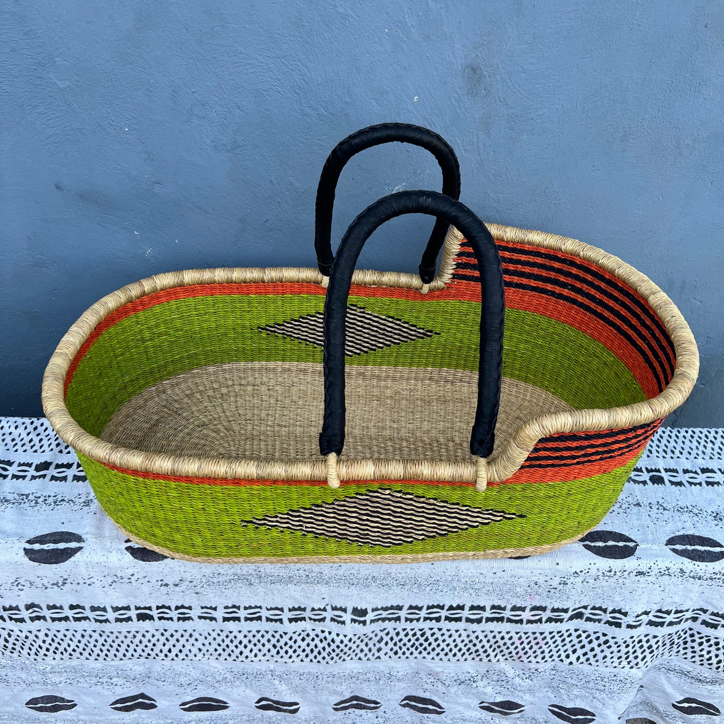 Bassinet/ Babies Cot/ Bolga Moses Basket - arabolgabaskets.com