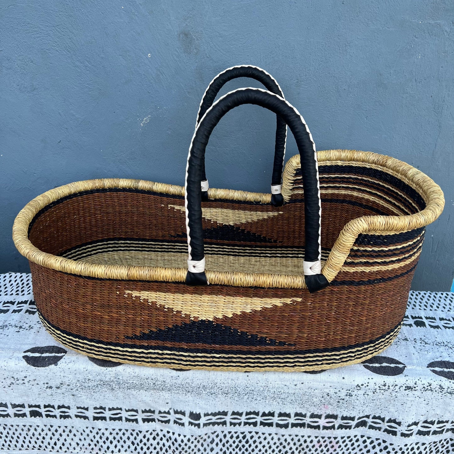Bassinet/ Babies Cot/Bolga Moses Basket