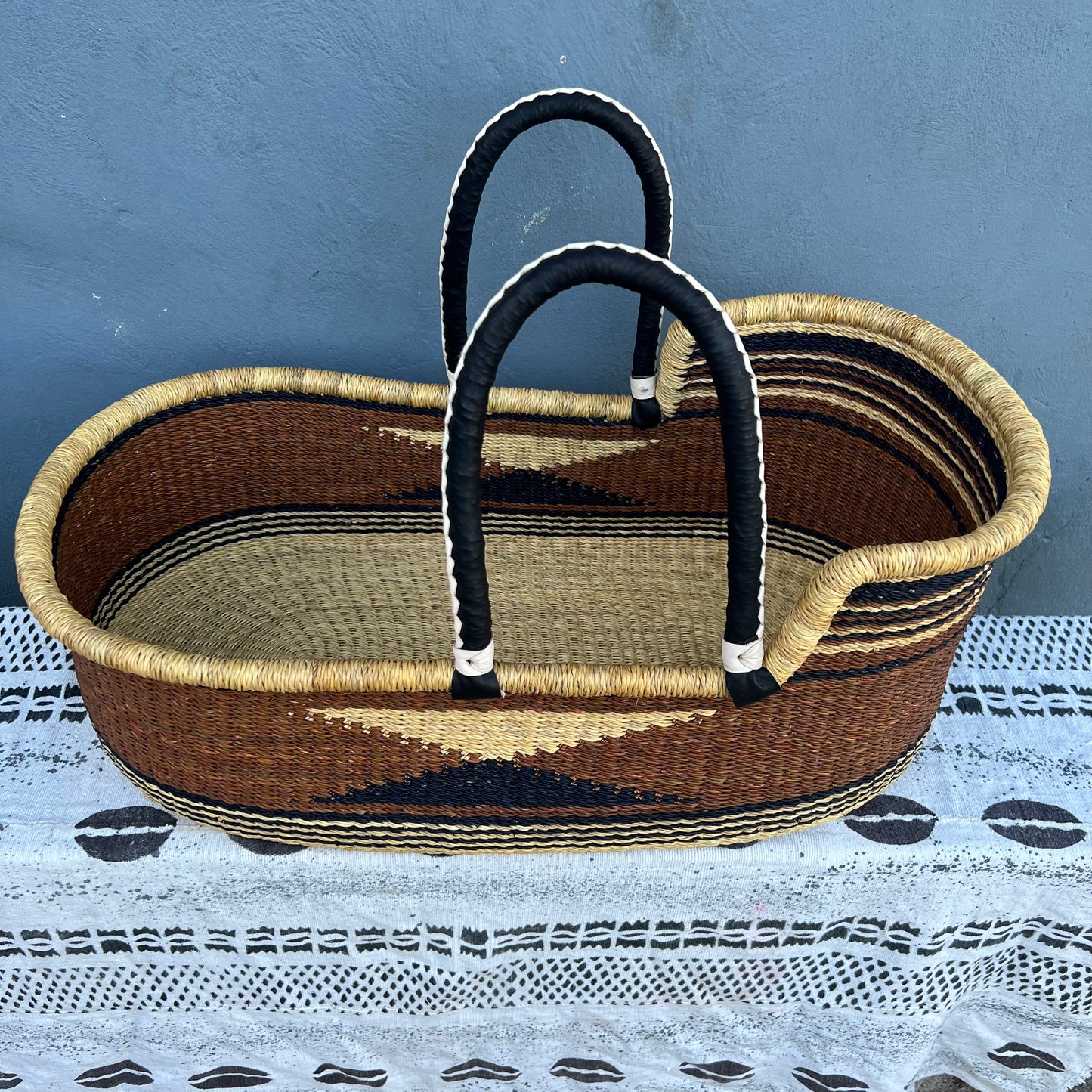 Bassinet/ Babies Cot/Bolga Moses Basket