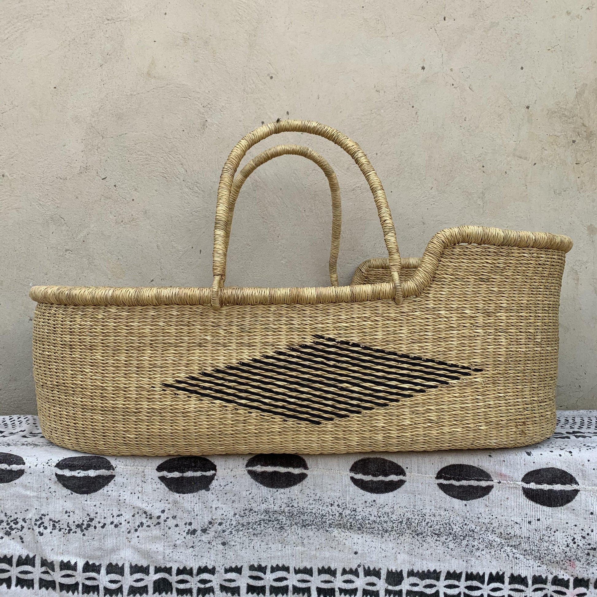 Bassinet/Babies Cot/Bolga Moses Basket - arabolgabaskets.com