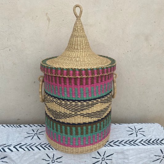 Lidded Bolga Laundry Basket - arabolgabaskets.com