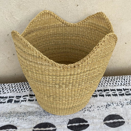 Natural Wave Planter Bolga Basket - arabolgabaskets.com